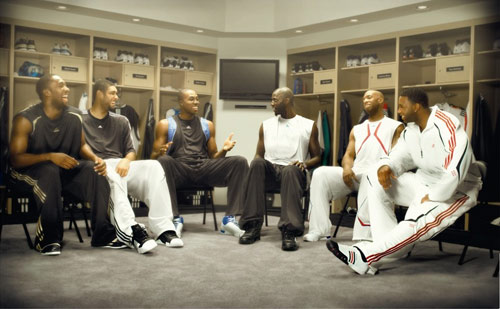 招牌绝技！哈滕弧顶接球 带一步高抛空心命中打停马刺（哈滕招牌绝活：弧顶接球一步高抛空心，打停马刺）