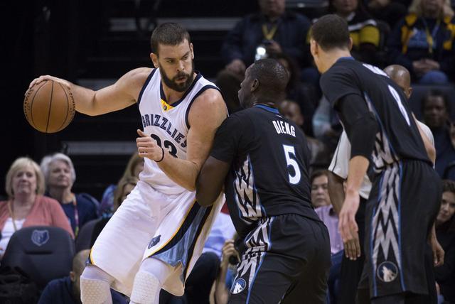 阿韦洛亚：霍安很有潜力，但需更刻苦训练才能进入皇马一线队（阿韦洛亚称霍安潜力十足，但仍需加倍苦练方可跻身皇马一线队）