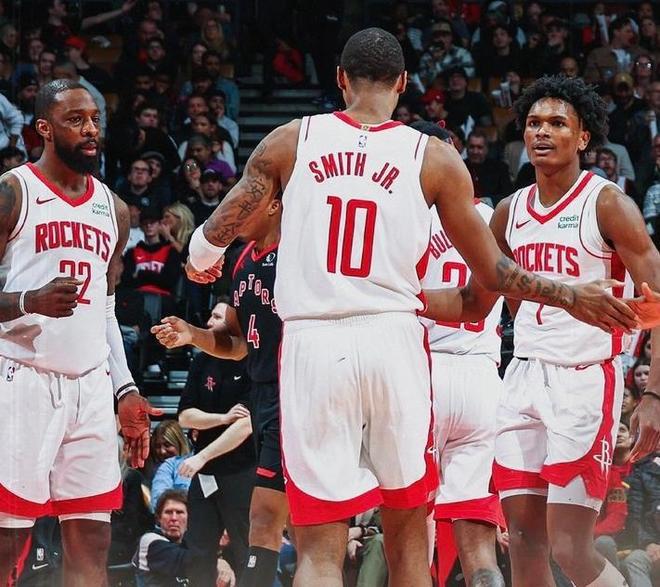 利物浦客胜国米止颓势，主角仍是不在场的萨拉赫（利物浦客场击败国米止住颓势，焦点仍是缺席的萨拉赫）